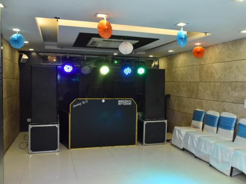Music system hotsell for party hall